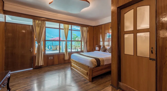 Luxo quarto Alpine Village Resort