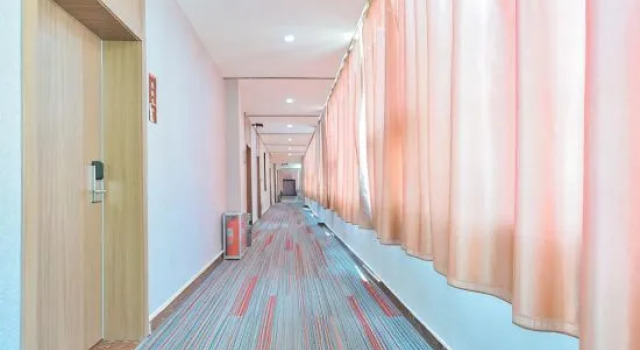 Yunrui Qingju Hotel (Linyi Luozhuang Tongda Road Branch), Prenota Hotel Hotel a Shandong con parcheggio, Parcheggio
