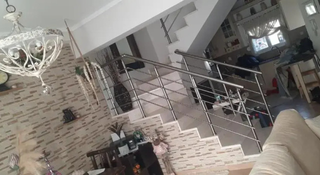 Коттедж с 2 комнатами D & J Luxury House
