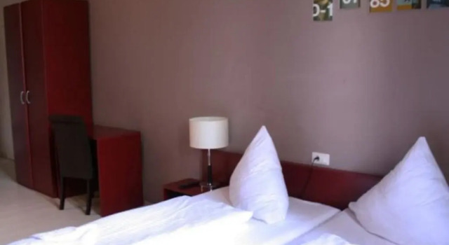 Standard dublă cameră PLUS BERLIN Hotel & Hostel