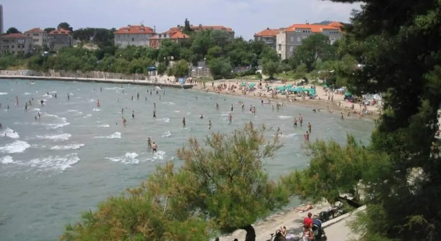 Sea View Apartment Kurtovic, Rezerwuj Apartament Hotele w Split-Dalmatia County z parkingiem, Parking