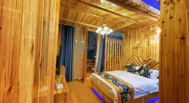 Люкс Deluxe Xuan'en Riverside Hotel