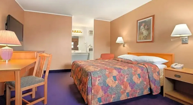 Номер Standard Travelodge by Wyndham Moose Jaw
