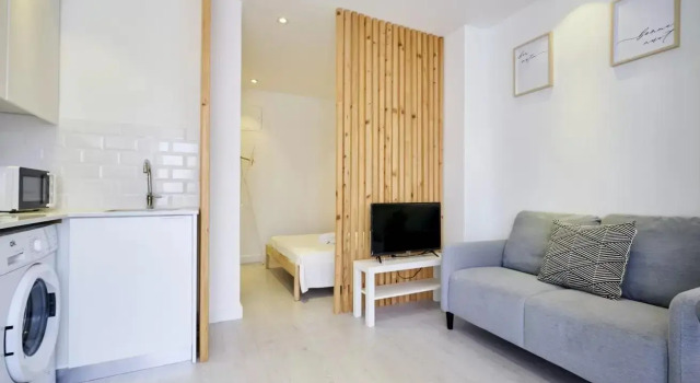 ALTIDO Modern Lisbon Flat for Business or Leisure, Забронировать Отель Отели Campo de Ourique 4 звезды, 4*