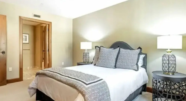 Platinum Vail Ritz-carlton 4 Bedroom Mountain Residence Just One Block From the Eagle Bahn Gondola, Забронировать Апартаменты/квартира СПА-отели Вейл, SPA-услуги