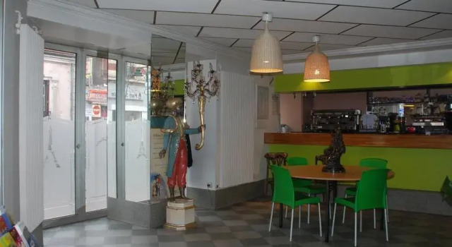 Кровать в общем номере Residence De La Tour Paris-Malakoff