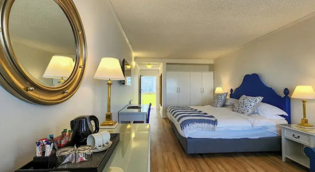 Номер Classic Blue Peter Hotel