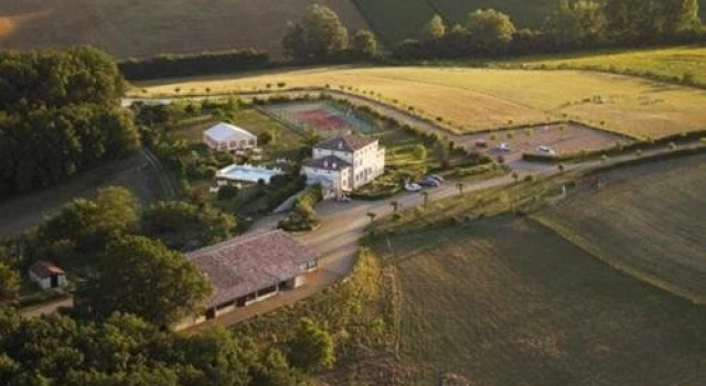 Domaine de Combe Ramond, Book Hotel Maurens-Scopont Tarn
