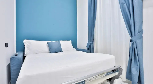 Люкс HOTIDAY Room Collection - Napoli Centro Storico