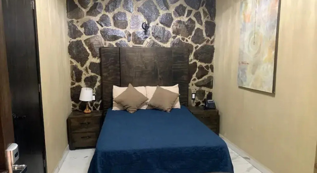 Kolombrini Hotel, Book Hotel Tlaquepaque 