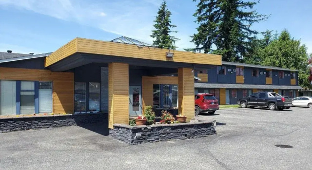 Alpine Inn Abbotsford, Забронировать Мини-отель Абботсфорд Lower Mainland British Columbia