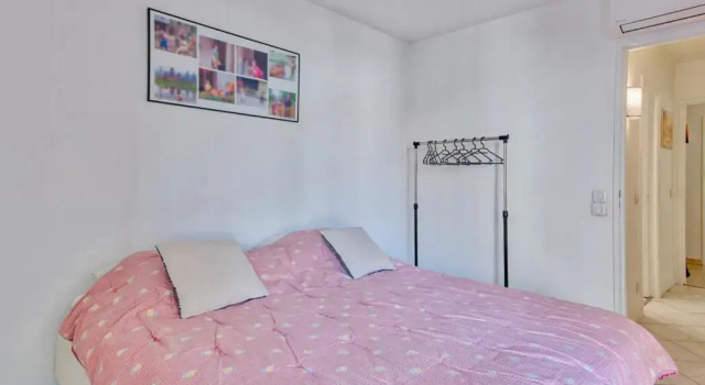 1br w AC and terrace in the heart of Toulon near train station Welkeys, Забронировать Апартаменты/квартира Апартаменты Тулона, рядом с Galerie Michel Estades, Апартаменты/квартира