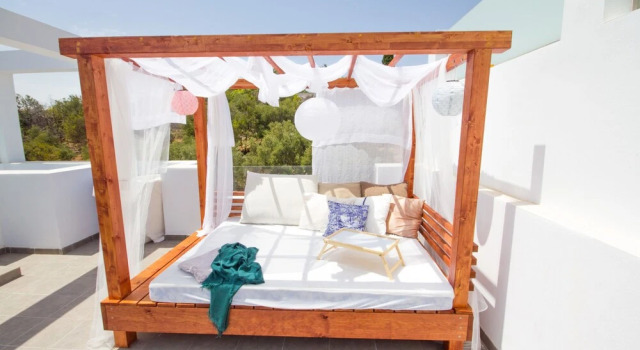 Los Mangos Swedish Style Nerja Canovas