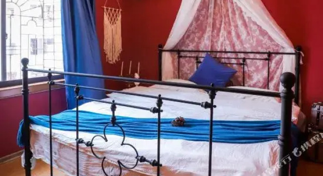 Kaka Youth Hostel