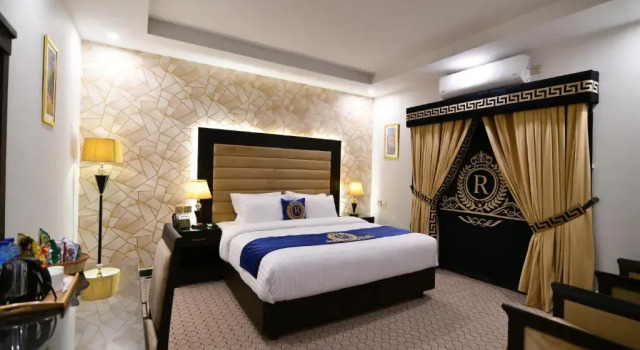 Двухместный номер Standard Royal Regency Hotel