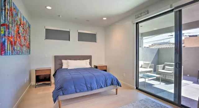 Chic San Diego Abode Rooftop Balcony + Bay Views!