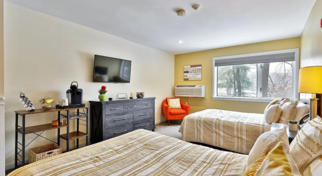 Hotel Style Condo Promising a Comfortable and Convenient Retreat Right in the Heart of Vermont ski Country
