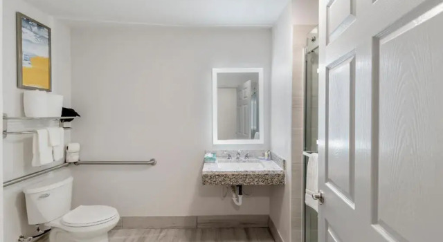 Четырёхместный номер Standard Comfort Inn & Suites Andrews