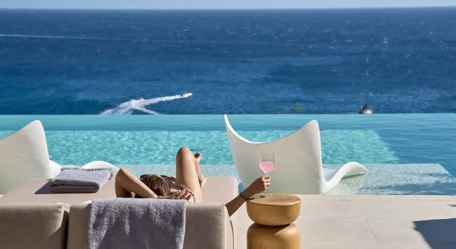 Ios Grand Pool Suites, Book Hotel Mylopotas Ios
