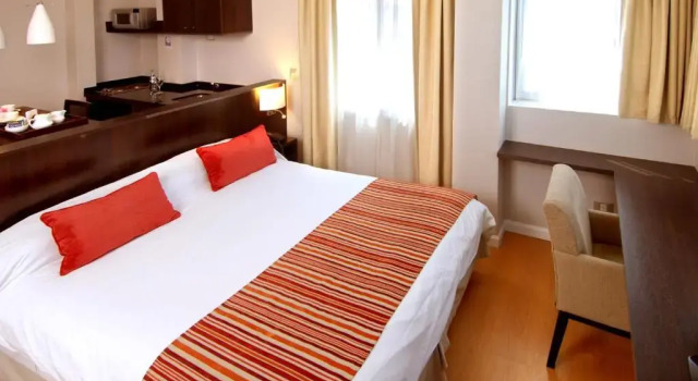 Plaza Suites Campana