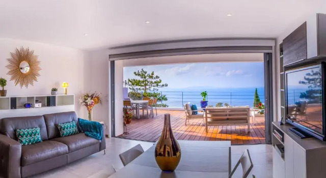 Апартаменты Deluxe Vistazur Luxueux appartement avec terrasse et piscine