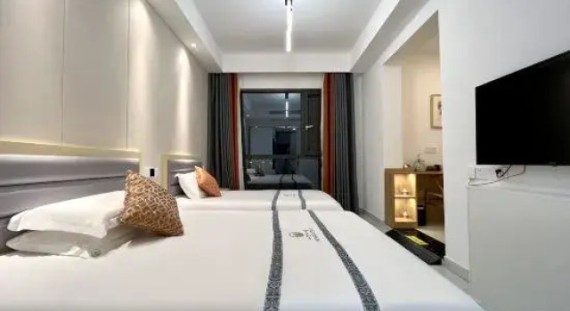 Люкс Guchi·Yimu Siwei Homestay (Maoshan Oriental Salt Lake City Branch)
