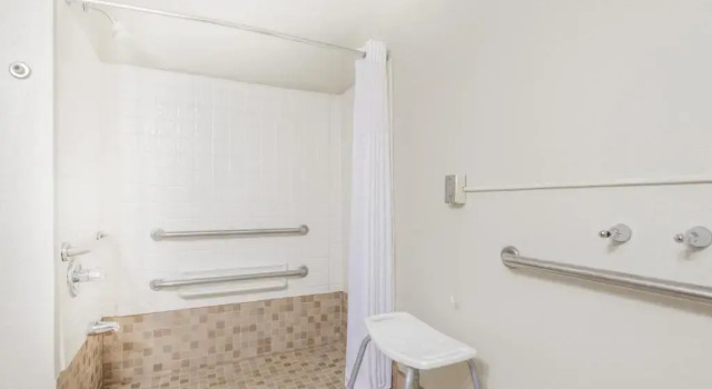 Номер Standard Baymont by Wyndham Georgetown Lexington North