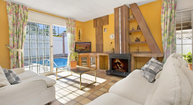 Del Pi in Blanes with 4 bedrooms and 2 bathrooms, Забронировать Отель Отели в центре Бланес, в центре