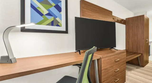 Люкс Holiday Inn Express & Suites Tacoma by IHG