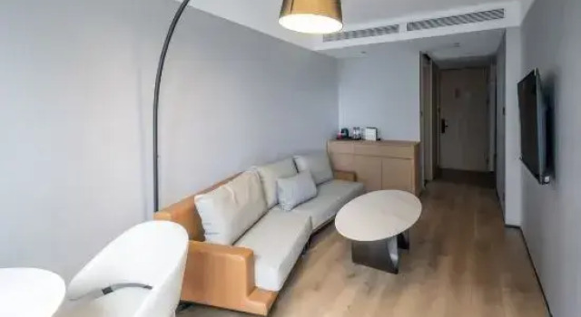Люкс Executive Hangzhou Yuhang Ramada