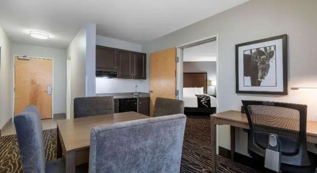 Четырёхместный семейный номер Standard La Quinta by Wyndham Fairbanks Airport