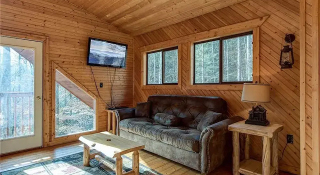 Dreams and Streams 2 Bedroom Home with Hot Tub, Забронировать Отель Отели и гостиницы Центра Питтмана, Отель