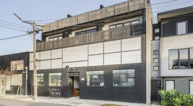 Northcote 3-bed Townhouse Near Cafes & Shops