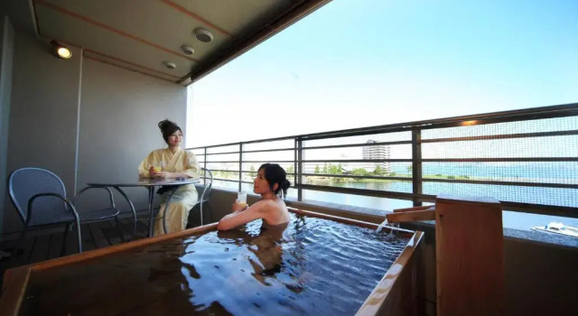 Семейный номер Deluxe Biwako Ryokusuitei
