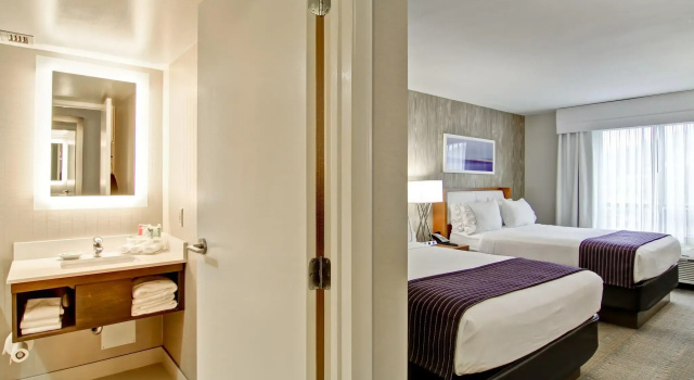 Четырёхместный номер Standard Holiday Inn Express Kamloops by IHG