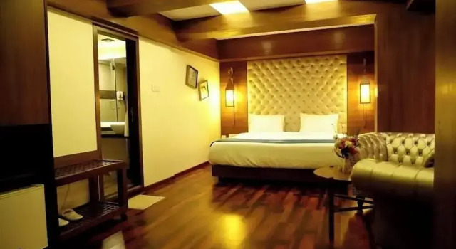 Люкс с видом на город Hotel Reyansh Grand
