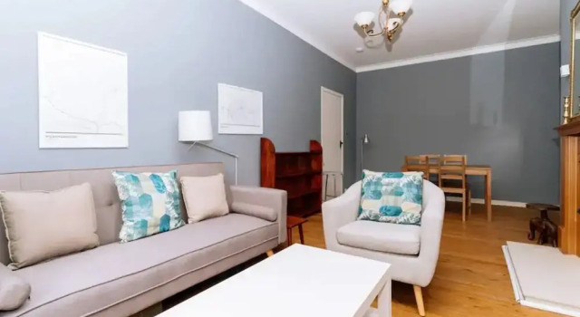Cosy 2 Bedroom Flat in Craigleith, Rezervați Hotel Edinburgh Edinburgh, aproape de Royal Botanic Garden