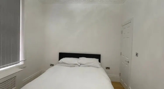 Charming 1-bed Apartment in Wolverhampton, Varaa Huoneisto Asunnot kohteessa Merseyside, Huoneisto