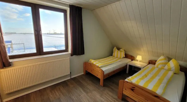 Апартаменты Classic Geraeumige Ferienwohnungen mit Eigener Terrasse, Nessmersiel
