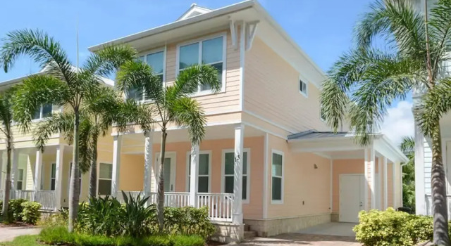 13 Old Feger - New Smyrna Marina by Ocean Properties, Забронировать Дом для отпуска Коттеджи Нью-Смирна-Бич, рядом с Баптистская церковь Бичсайд, Коттедж