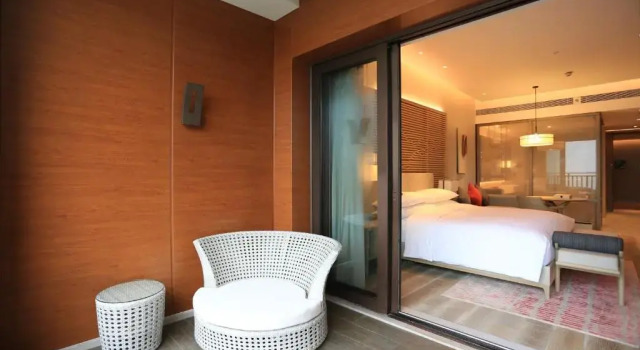 Двухместный номер Deluxe Shenzhen Marriott Hotel Golden Bay