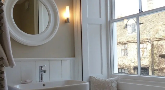 B&B at Witney House, Забронировать Отель «постель и завтрак» Отели в центре Уитни с завтраком, отели в центре Уитни с завтраком