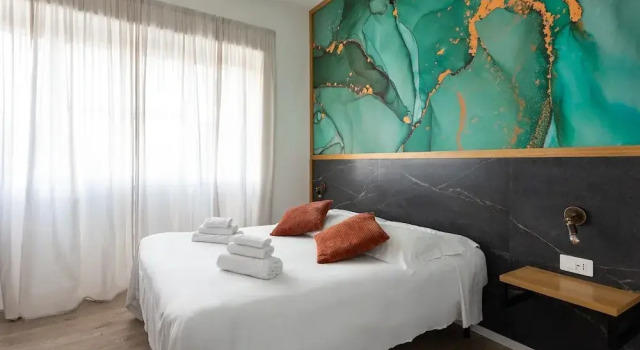 Апартаменты Luxury New Elegance Suites Guesthouse