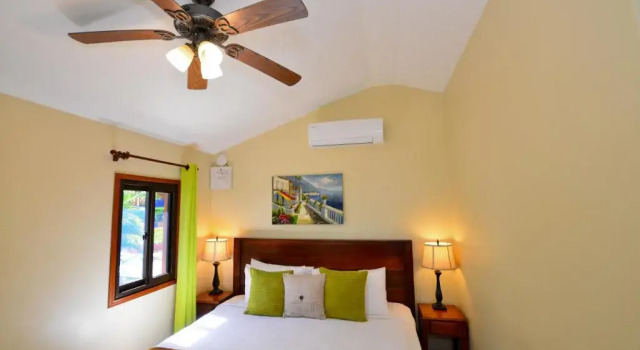 Бунгало рядом с пляжем Coconut Row Boutique Hotel