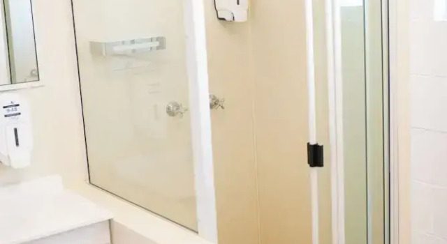 Двухместный номер Standard с видом на бассейн Mundubbera Motel