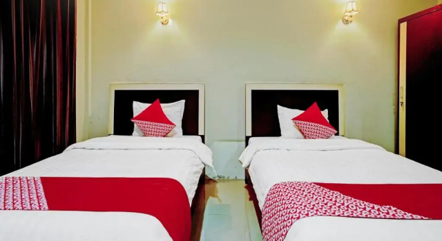 Семейный люкс OYO 90331 Hotel Toba Shanda