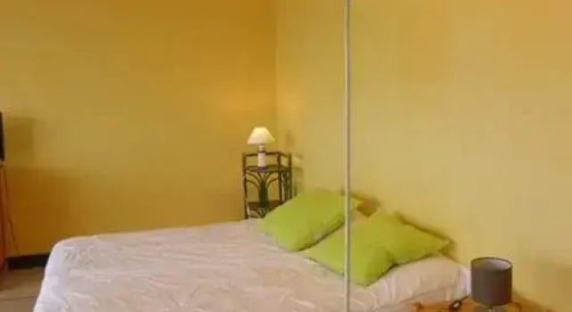 Apartment Isabelle-1, Забронировать Апартаменты/квартира Кабур 