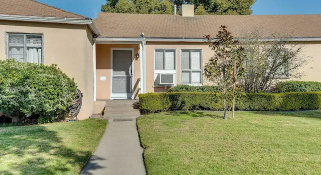 Апартаменты с 2 комнатами Centrally Located Burbank Duplex Near Hollywood!