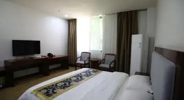 Люкс Deluxe Anshun Ecotourism Hotel (Pingba District Party School)