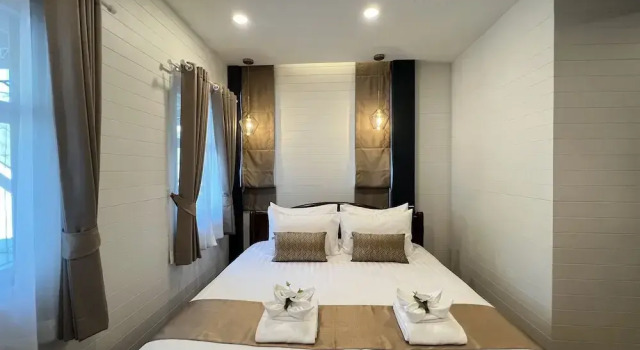 Wynn Villa, Rezervovat Vila Hotely v Central Thailand se snídaní, Snídaně